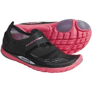 SAUCONY HATTORI Barefoot Minimalist Road Running Shoes Womens size 9 Pink Black